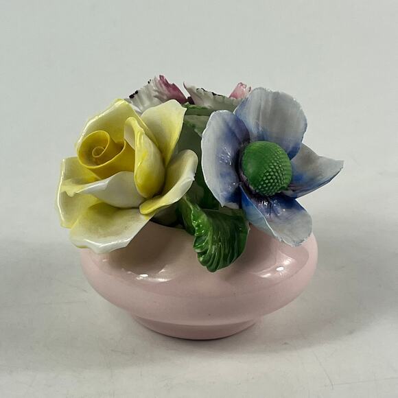 Crown Royal Bone China England Floral Figurine Pink Vase Hand Painted 1950s - Picture 4 of 8